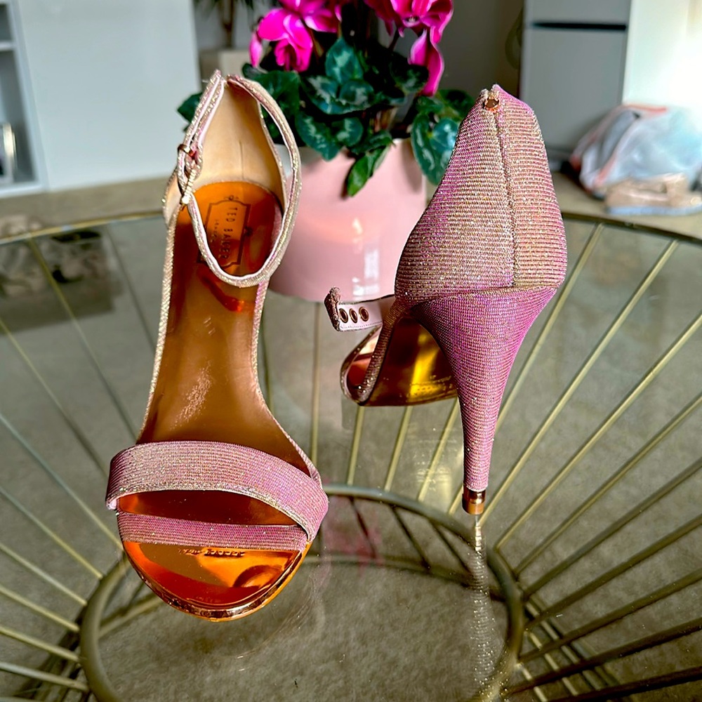 Beautiful rose gold iridescent Ted Baker London strappy sandal